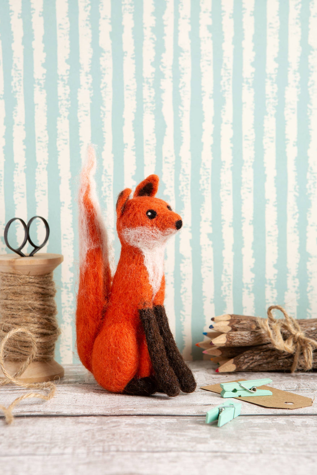 Hawthorn Handmade - Fox Needle Felting Kit